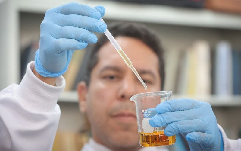 Brasil tem 58 casos de intoxicação por metanol; mortes chegam a 15 | abc+
