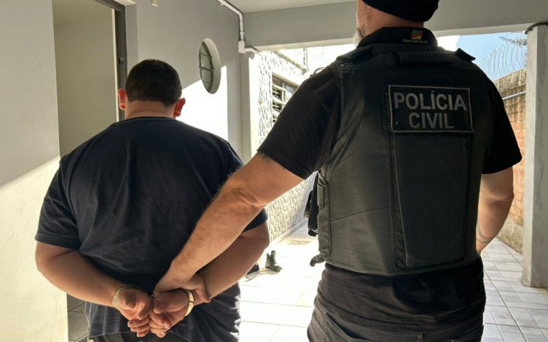 Trio que aterrorizou empresário do Vale do Sinos cobrando R$ 300 mil de "pedágio" está preso
