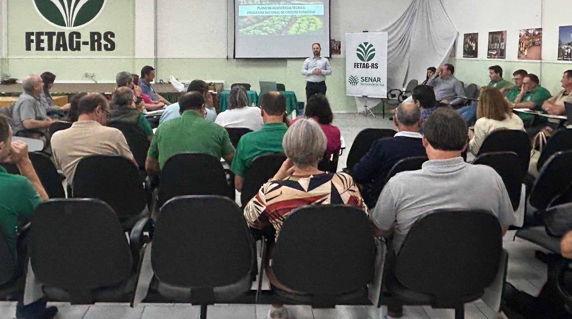 Entidades do setor agropecuário se unem para discutir estratégias para reduzir crise no campo