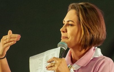 Michelle divulga vídeo de Nikolas Ferreira após briga do deputado com Eduardo