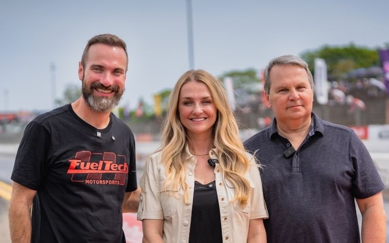 Anderson Dick (fundador e CEO Global da FuelTech), Sofia Costa e Rogério Naspolini (diretor da Techspeed) | abc+