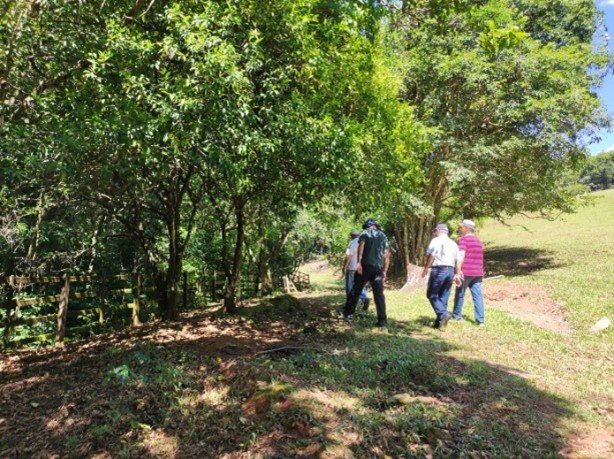 Emater realizou visita técnica no sítio em Lomba Grande que é uma das 12 URs  | abc+