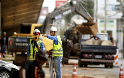 BR-116: Semana começa com bloqueio de uma pista sob o viaduto da Avenida Boqueirão, em Canoas