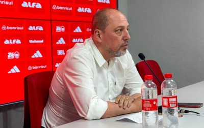 "Precisamos sair dessa situação": Barcellos convoca torcida colorada para apoiar o time