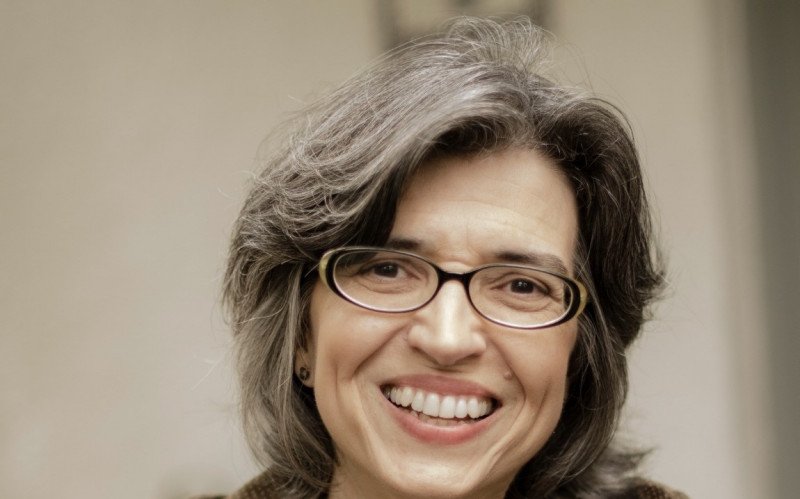 Fernanda Verissimo participará de encontro do Clube do Livro de Canela
