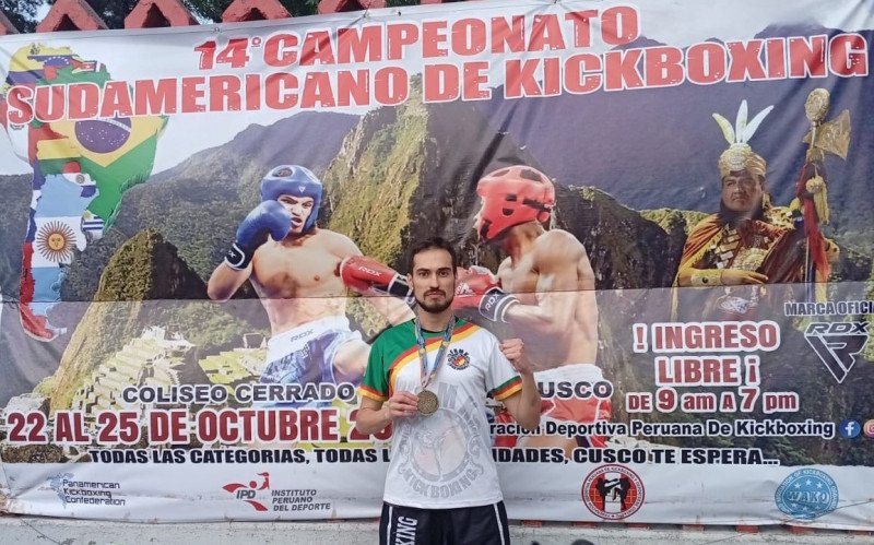 Glauber com a medalha conquistada na competição | abc+