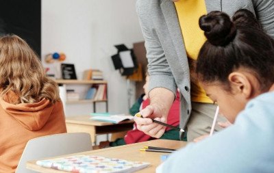 Mensalidades de escolas privadas no RS vão subir em 2026; veja o percentual