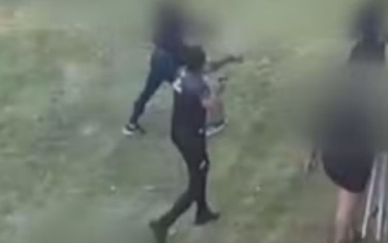 Árbitro saca arma durante confusão em partida do Gauchão | abc+