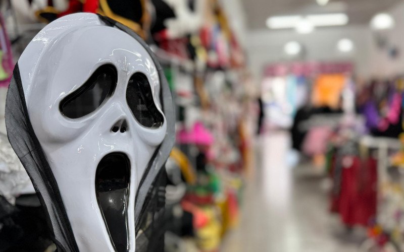 Lojas oferecem diversas opções de fantasias