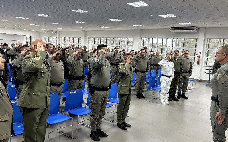 Coronel Feoli, comandante-geral da BM, esteve em Novo Hamburgo para a solenidade de troca de comando do CRPO-VRS