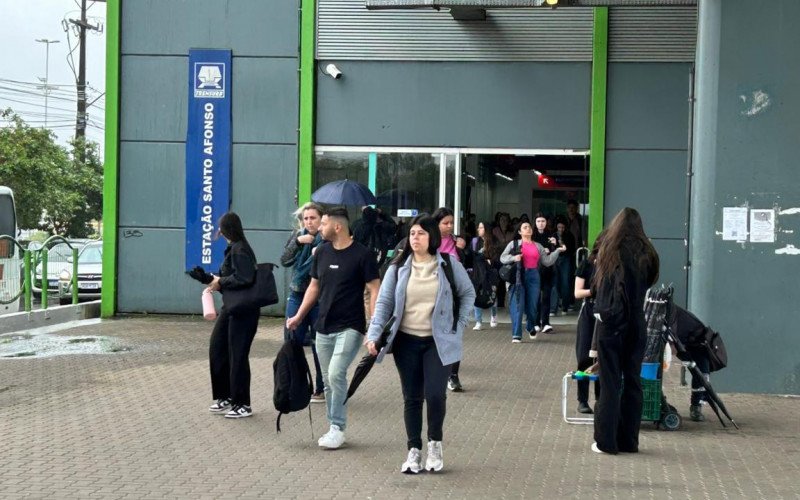 Movimento na Estação Santo Afonso, em Novo Hamburgo | abc+