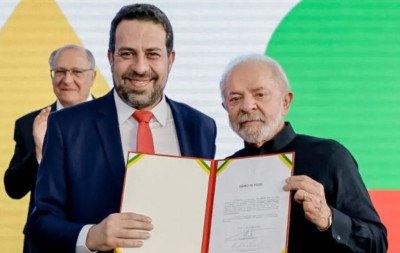 FIM DA ESCALA 6x1: Proposta enfrenta forte oposição de grandes empresários, mas não haverá recuo do governo, diz Boulos