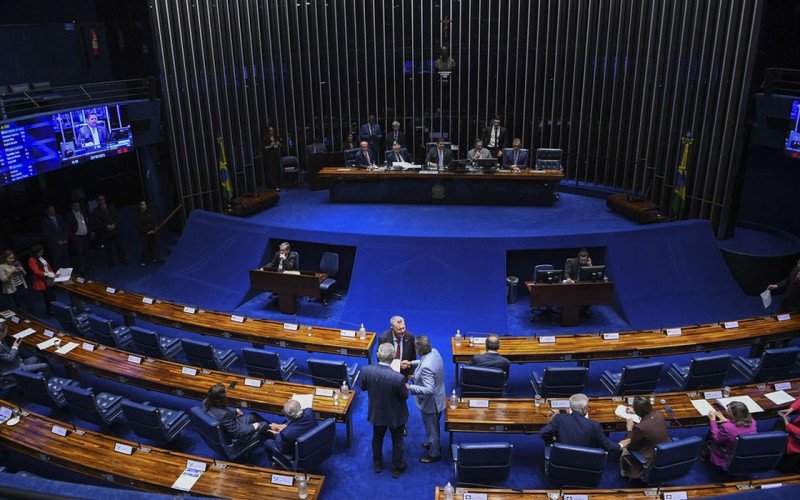 Congresso aprova isenção do IR por tempo indeterminado | abc+