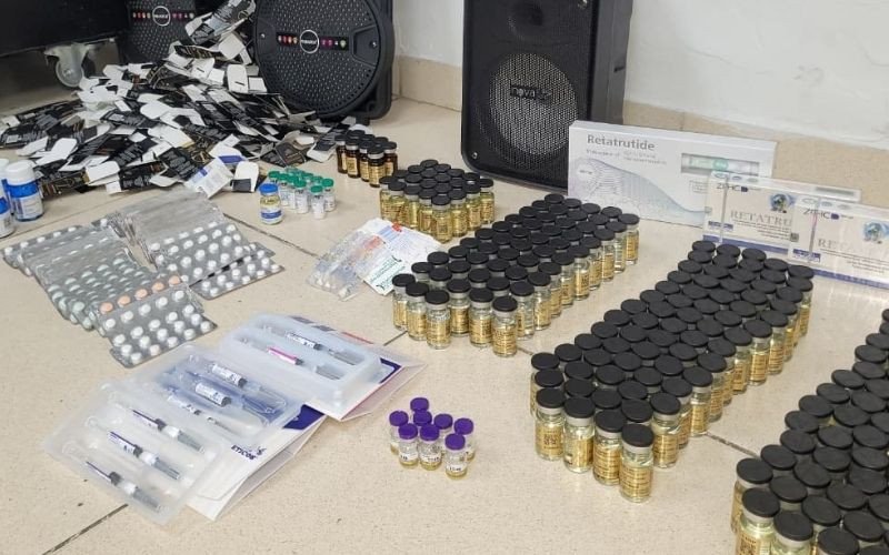 PRF apreende canetas emagrecedoras e anabolizantes dentro de brinquedos e caixas de som na BR-290

