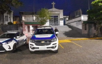 Casal é preso em jazigo dentro de cemitério durante a madrugada no RS