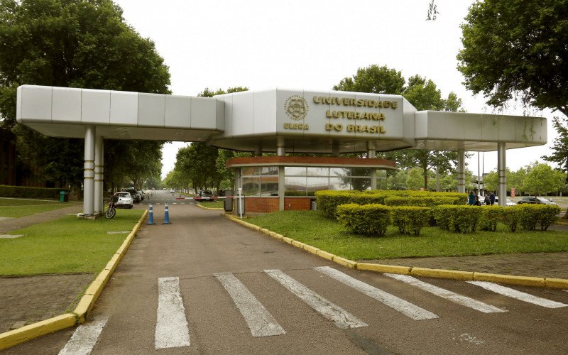 01/11/25 ULBRA - FACHADA - ENTRADA DO CAMPUS | abc+