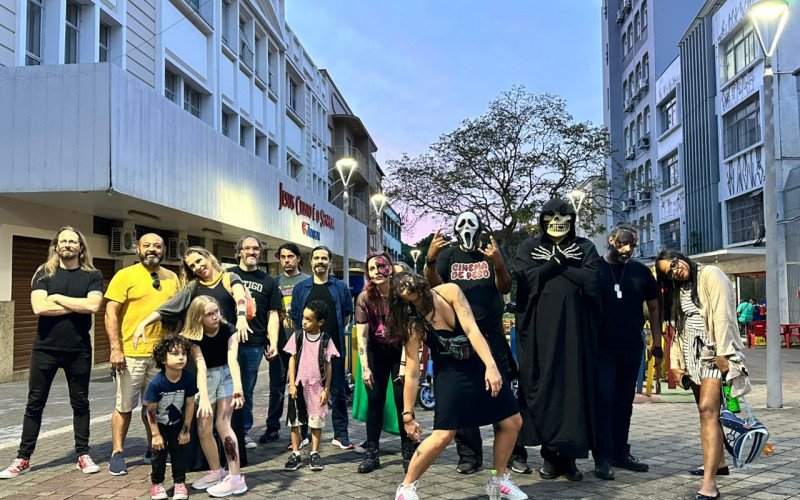 FantasNóia terminou com caminhada de zumbis pelo centro de Novo Hamburgo | abc+