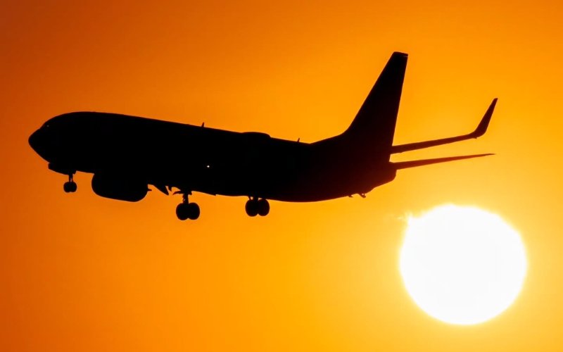 Fim da jornada 6×1 pode inviabilizar voos internacionais no Brasil, alerta CEO da Latam