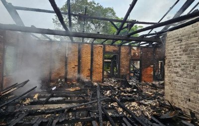 VÍDEO: Casa enxaimel centenária pega fogo em Ivoti