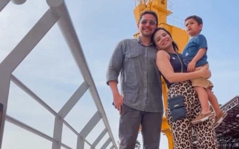 Amanda Arraes Richardson está em Belém com o marido e o filho | abc+