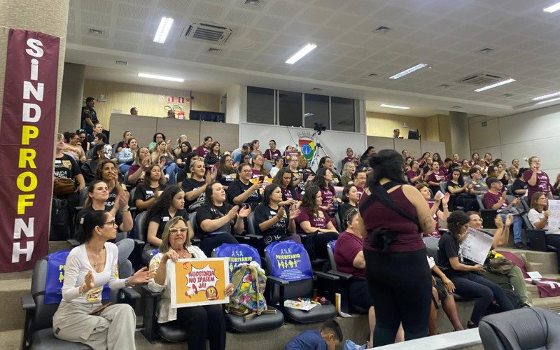 Reforma da Previdência municipal chega à segunda votação sob pressão de professores e sindicatos
