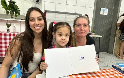 Pequenos escritores têm noite de gala com autógrafos em Novo Hamburgo