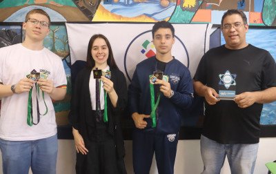 VÍDEO: Alunos que quase perderam professor essencial para projeto falam sobre prêmio de 1º lugar na Mostratec