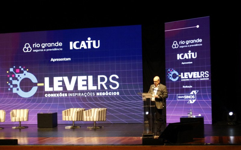 CEO do Grupo Sinos, Fernando Gusmão abriu oficialmente a série de palestras do evento | abc+