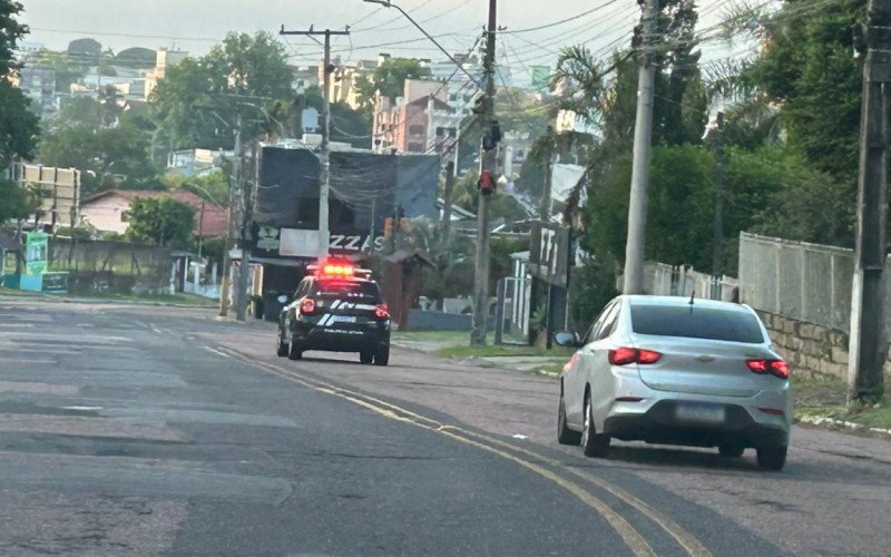 ASTÚCIA: Arrombadores de carros que usam dispositivo conhecido como chapolin são alvos de operação policial no Vale do Sinos
