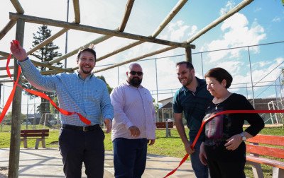 Praça Ildo Meneghetti é entregue após revitalização, em investimento de R$ 443 mil