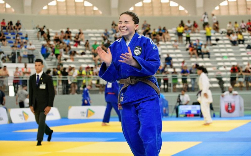 Judoca Isabela busca apoio para competir em Lima, no Peru | abc+