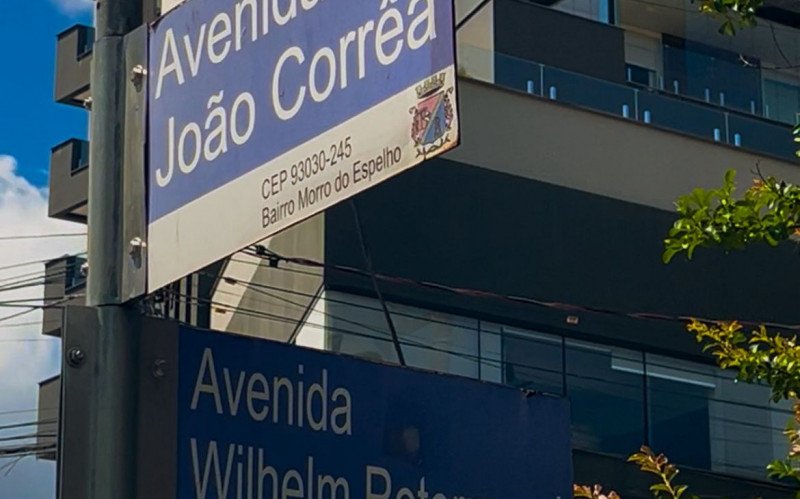 Prefeitura faz mudança de tráfego no cruzamento das avenidas Wilhelm Rotermund com João Corrêa