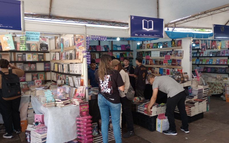 A Feira se estende até 14 de novembro na Praça 20 de Setembro