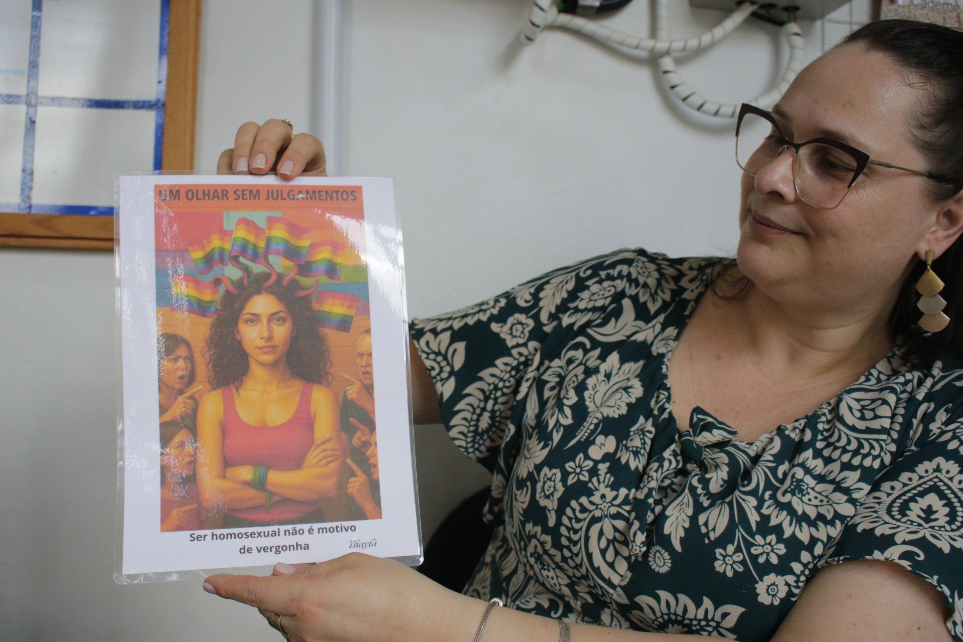 Professora Adriana com as releituras de Medusa | abc+