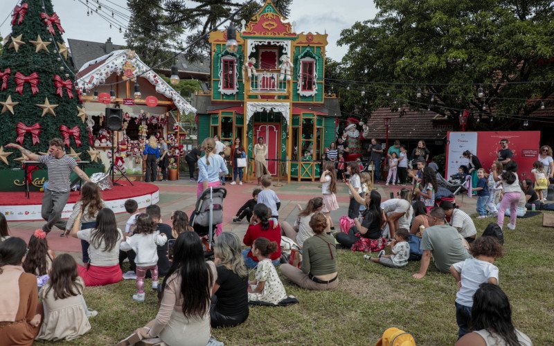 Vila de Natal recebe atrações gratuitas do Natal Luz de Gramado