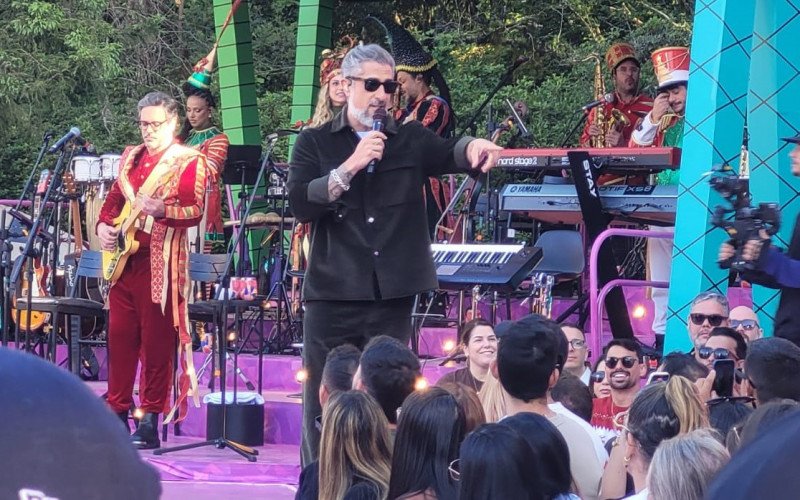 Marcos Mion gravou três edições de programa no Lago Negro