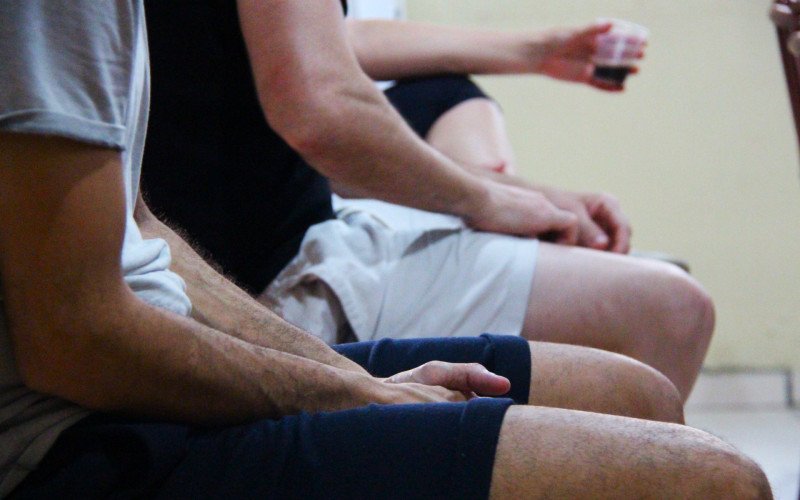 Reuniões ocorrem semanalmente com dezenas de pessoas em Novo Hamburgo