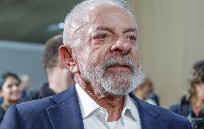 Lula é aprovado por 48% e desaprovado por 49%, aponta pesquisa; veja números