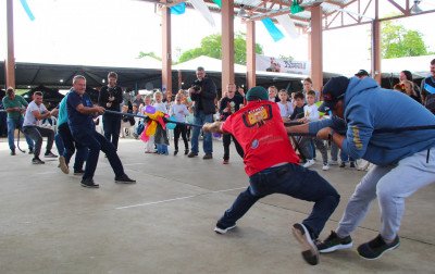 FOTOS: Jogos Germânicos marcam o sábado na 17ª Schmierfest em Presidente Lucena