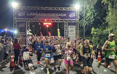 Histórias de superação marcam a I Fashion Night Run em Novo Hamburgo