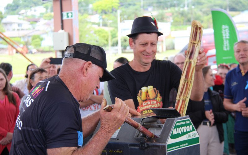 Jogos Germânicos marcam o sábado na 17ª Schmierfest em Presidente Lucena
