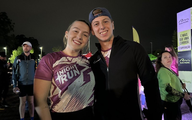 Luna foi quem estimulou o namorado Bruno a começar a correr e a Night Run foi a primeira deles como casal | abc+