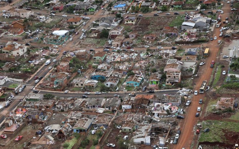 Após tornado, Enem é suspenso em Rio Bonito do Iguaçu, no Paraná | abc+