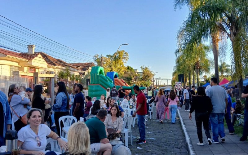 As atividades atraem milhares de pessoas à cidade