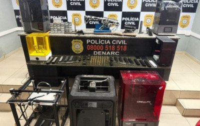 "Tinham até controle de eficácia": Fábrica clandestina de armas feitas com impressora 3D é descoberta em Canoas