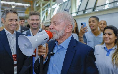 Lula assina medida que altera regras para vales-alimentação e refeição