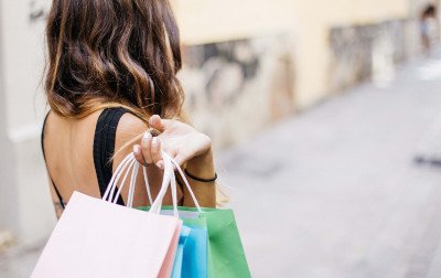 Primeira parcela do 13º salário e a Black Friday têm uma coisa em comum neste ano; saiba o que