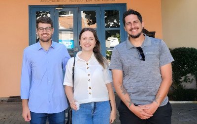 Vereadores de Canela protocolam projeto para combater pichação em bens públicos e privados