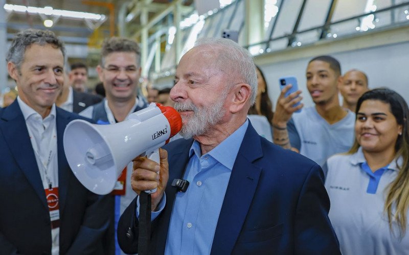 Lula assina medida que altera regras para vales-alimentação e refeição | abc+