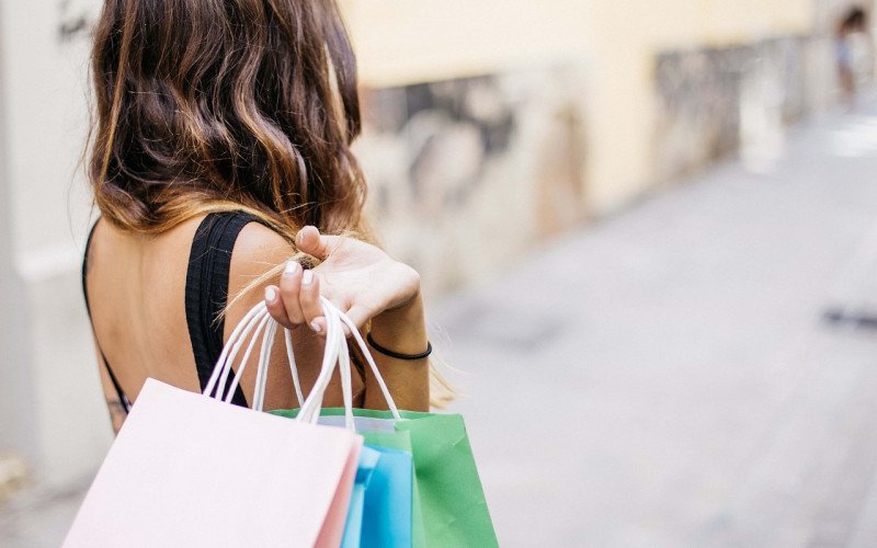 Primeira parcela do 13º salário e a Black Friday têm uma coisa em comum neste ano; saiba o que | abc+